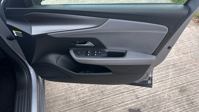 Vauxhall Mokka 100kW Elite Premium 50kWh 5dr Auto Electric Hatchback